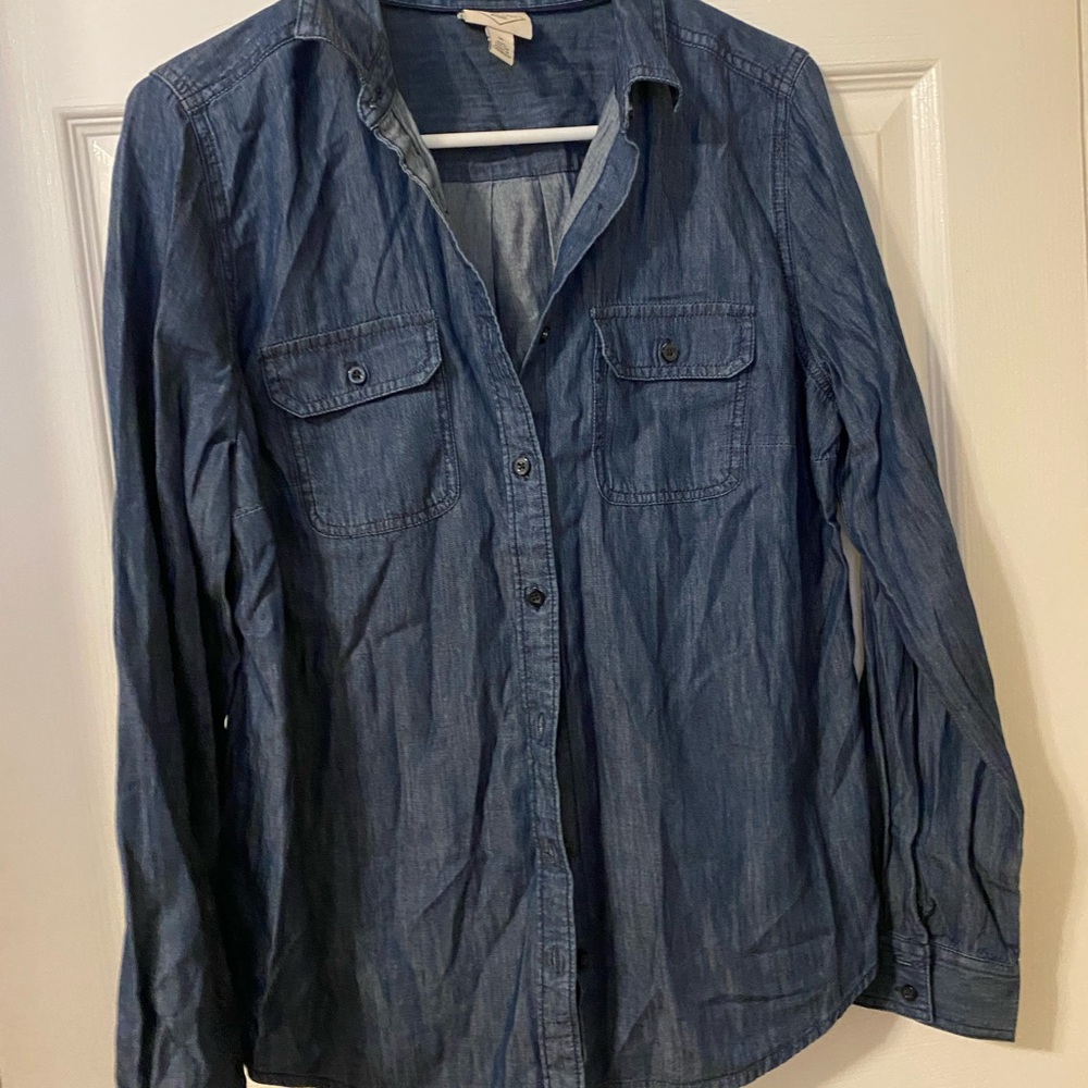 Women’s button up